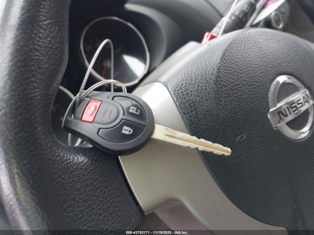 Nissan Rogue S Image 5