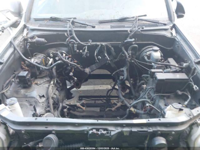 Toyota Sequoia Limited V8 Image 8