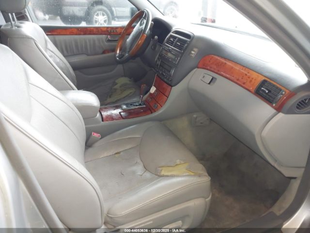 Lexus LS Image 12