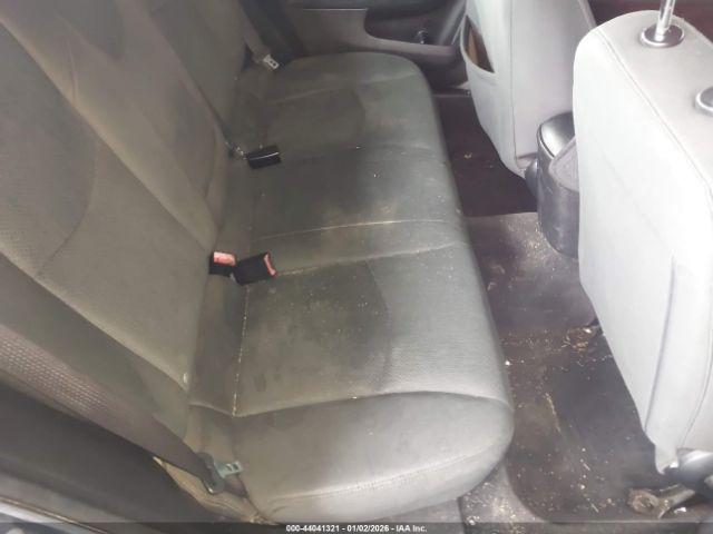 Chrysler 200 Touring Image 3