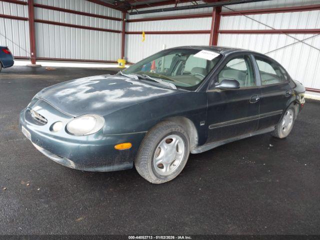 Ford Taurus Image 5