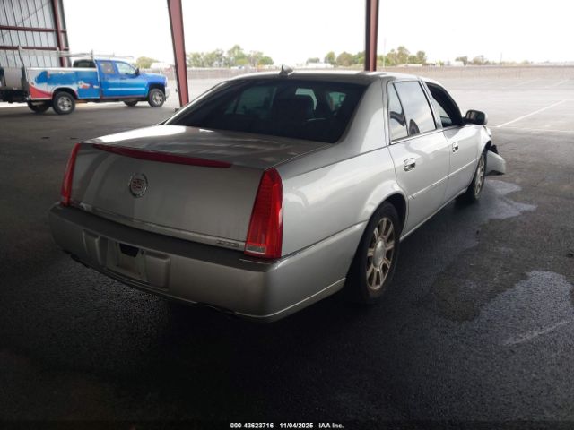 Cadillac DTS Standard Image 10