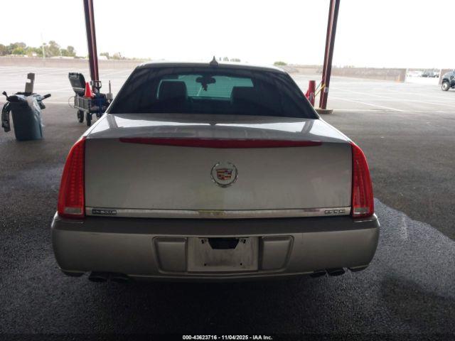 Cadillac DTS Standard Image 17