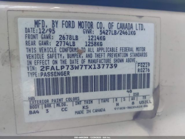 Ford Crown Victoria Image 8