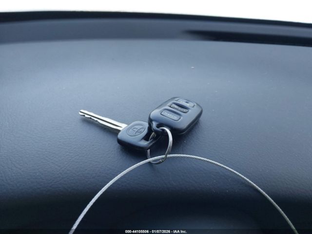 Toyota Matrix Xr Image 11