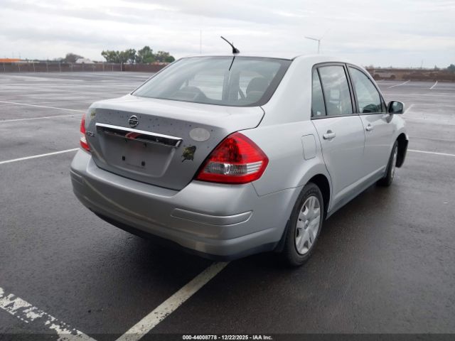 Nissan Versa 1.8s Image 10