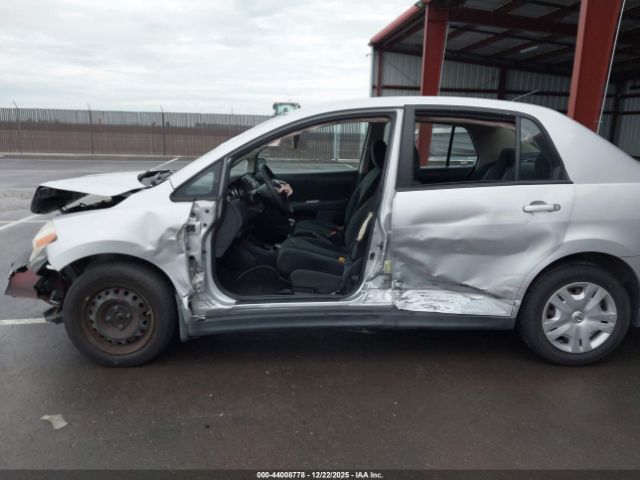 Nissan Versa 1.8s Image 9