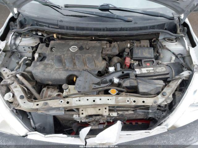 Nissan Versa 1.8s Image 6