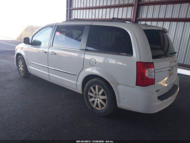 Chrysler Town & Country Touring Image 2