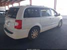 Chrysler Town & Country Touring Image 5