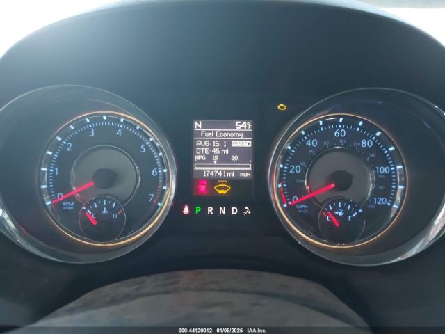 Chrysler Town & Country Touring Image 11