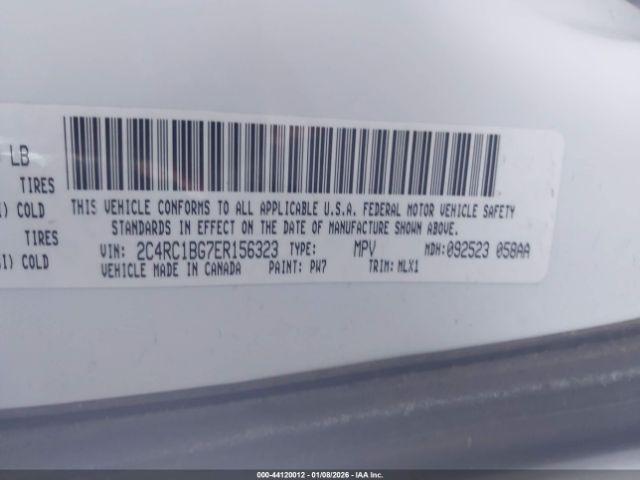 Chrysler Town & Country Touring Image 3